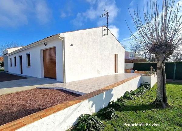 Le Gua Maison  T5 de 92m² sur un terrain de 768m²   304500 FAI