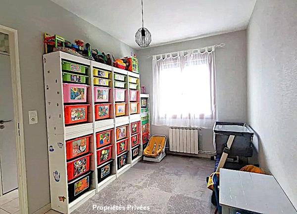 Le Gua Maison  T5 de 92m² sur un terrain de 768m²   304500 FAI