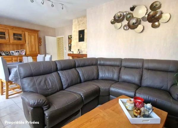 Le Gua Maison  T5 de 92m² sur un terrain de 768m²   304500 FAI