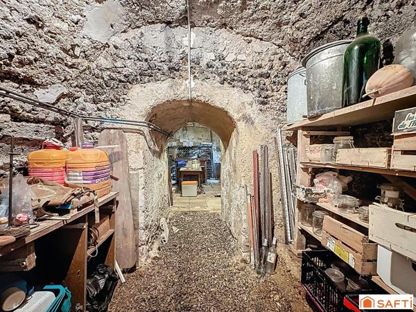 dans commune prisée, proche SENS