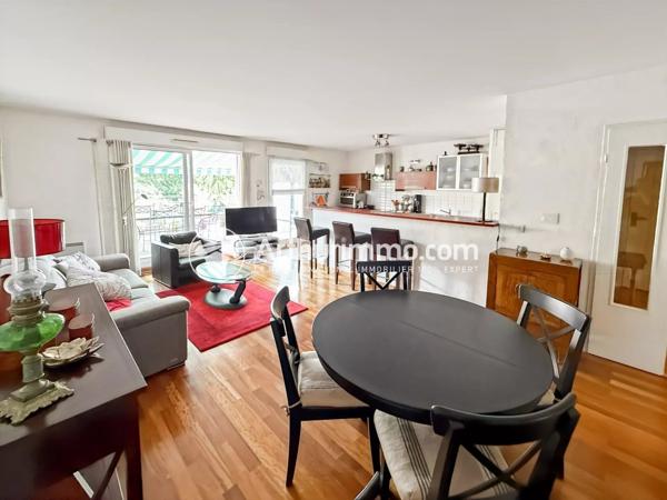 Vente                                                      Appartement
                        
                     3 pièces                      67 m2                     à Soisy-sur-Seine
