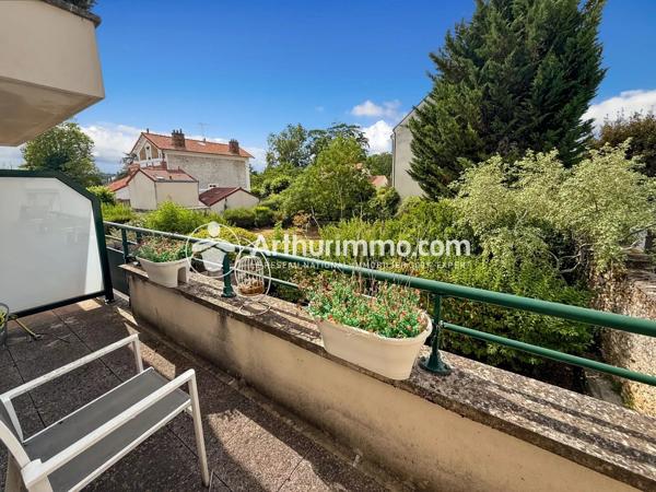 Vente                                                      Appartement
                        
                     3 pièces                      67 m2                     à Soisy-sur-Seine