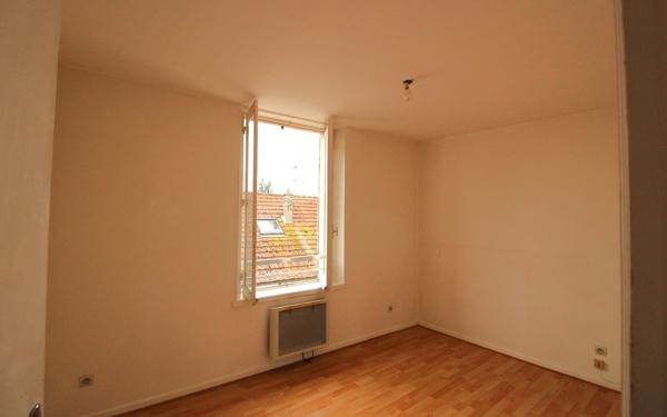 Appartement à louer    3 pièces •  Jouy-le-Châtel