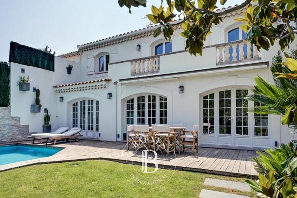 Aix-en-Provence, Maison 6 Chambres -  314 m² à vendre