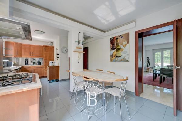 Aix-en-Provence, Maison 6 Chambres -  314 m² à vendre