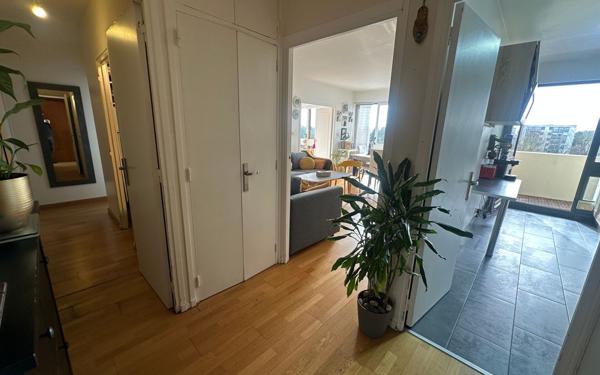 Appartement à vendre    3 pièces • 67,98 m2 Ris-Orangis