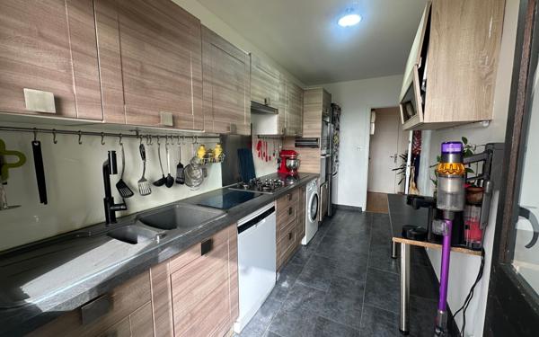 Appartement à vendre    3 pièces • 67,98 m2 Ris-Orangis