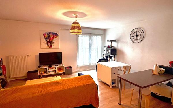 Appartement à vendre    2 pièces • 49,15 m2 Stains