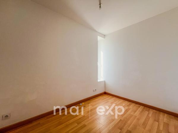 Immeuble Crucuno – 2 appartements T3 + grange – Entre bourg et plage
