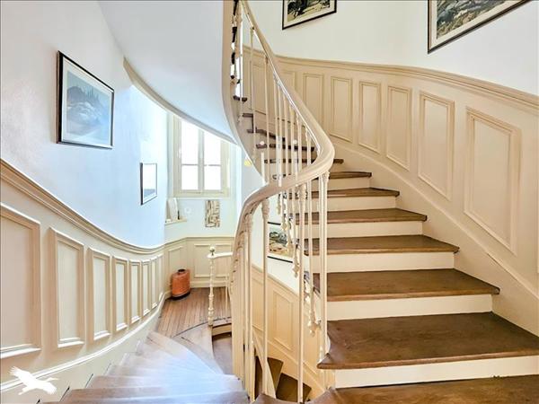 Maison à vendre |  Vauréal |  13 pièces | 244 m²