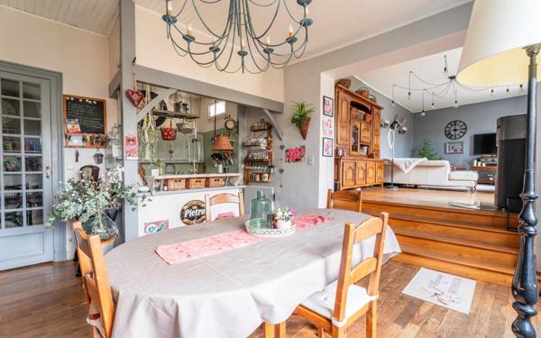 Maison à vendre    7 pièces •  Bessenay