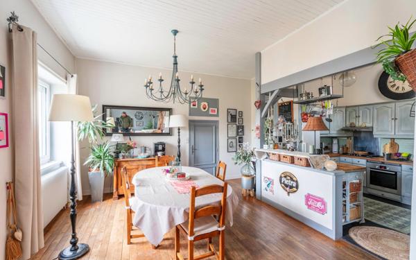 Maison à vendre    7 pièces •  Bessenay