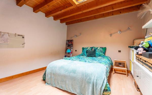 Maison à vendre    7 pièces •  Bessenay