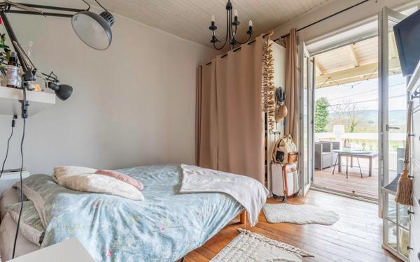 Maison à vendre    7 pièces •  Bessenay