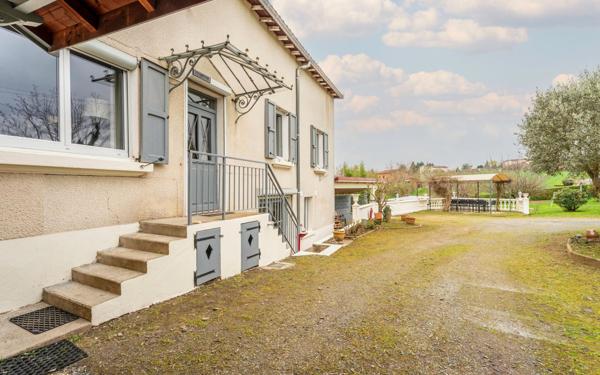 Maison à vendre    7 pièces •  Bessenay