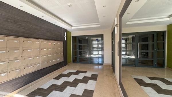 BOX fermé en Centre-ville à CHATILLON (92) à vendre