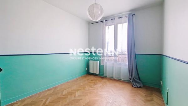 A louer : Saint Cyr l'Ecole - Appartement  meublé de 3 pièces de 68 m², avec parking en s/sol