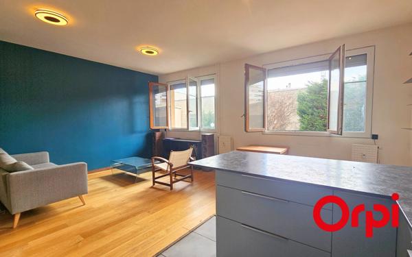 Appartement à vendre    3 pièces • 77,06 m2 Lyon 7