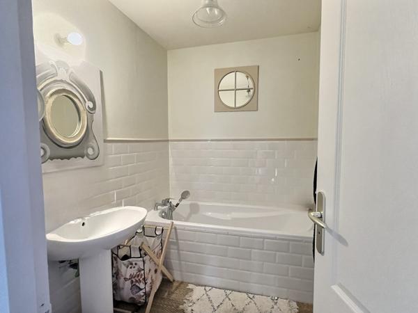 Divonne-les-Bains (01220) Proche du Golf, magnifique Villa rénovée dans son écrin de verdure