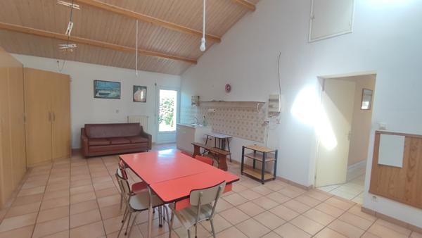 Maison plain-pied 138m² au coeur du Poiré-sur-Vie : volumes, potentiel et emplacement privilégié