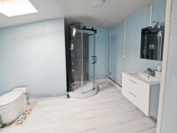 Maison familiale de 13 pièces 211 m² dont un appartement indépendant de 68 m² – Sur les hauteurs de Perrigny, proche de Lons-le-Saunier