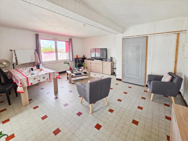 Maison familiale de 13 pièces 211 m² dont un appartement indépendant de 68 m² – Sur les hauteurs de Perrigny, proche de Lons-le-Saunier