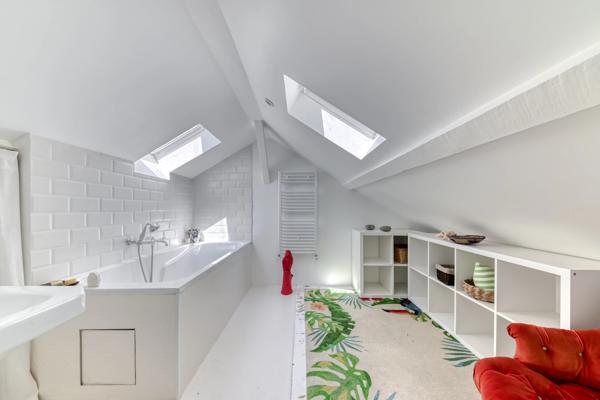 Lyon 4 - Chazière - Maison de 105,65 m² (surface au sol 177,10 m²) - 3 chambres - Terrain de 297 m²