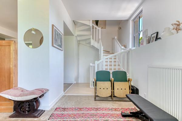 Lyon 4 - Chazière - Maison de 105,65 m² (surface au sol 177,10 m²) - 3 chambres - Terrain de 297 m²