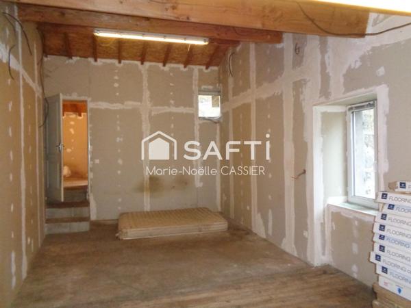 Située entre Lamastre et Vernoux en Vivarais, très belle ferme