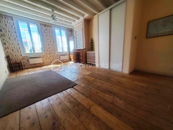 Maison en pierre de 260 m²