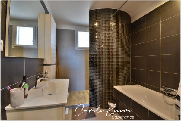 Maison contemporaine de 121 m² avec piscine – 3 chambres, dressing + bureau ou second dressing – Garage