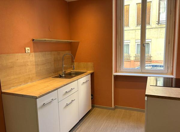 Appartement Saint Etienne 2 pièce(s) 33.85 m2
