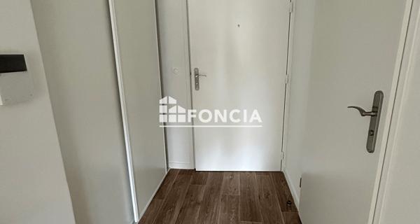 Location Appartement 2 pièces 46.31 m² - Brie-comte-robert 77170