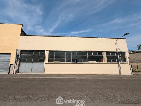 Local 400 m² à Laon 02000