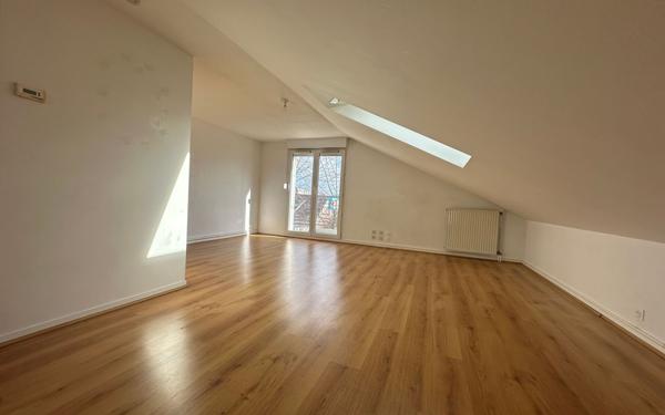 Appartement à vendre    2 pièces • 30,83 m2 Évry