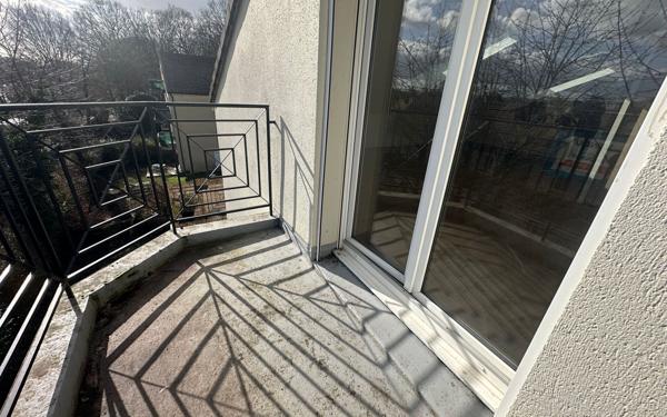 Appartement à vendre    2 pièces • 30,83 m2 Évry