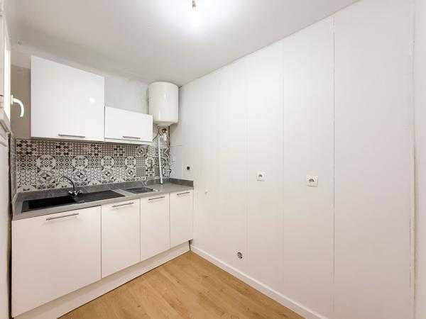 Marseille (13005) À Vendre – T2 entièrement rénové – 34,50 m² – Boulevard Chave (13005)