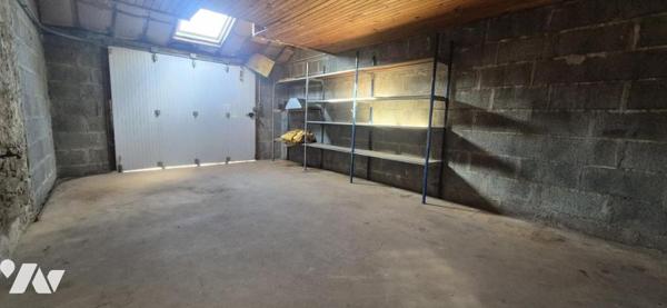 MAISON EN PIERRES - TERRAIN 1213 M2 - GARAGE