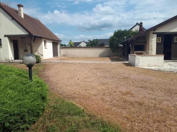 Achat - Maison Saint-Amand-Montrond 18200 6 pièces 173 m 2 1808 m 2