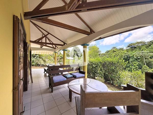 DPT GUYANE, à vendre MATOURY maison T4 de 114.08 m²  avec piscine + une maison T2 sur un terrain de 2500 m2