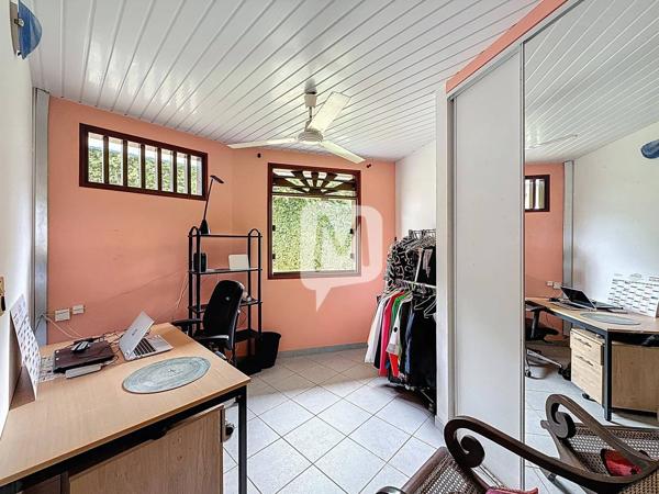 DPT GUYANE, à vendre MATOURY maison T4 de 114.08 m²  avec piscine + une maison T2 sur un terrain de 2500 m2
