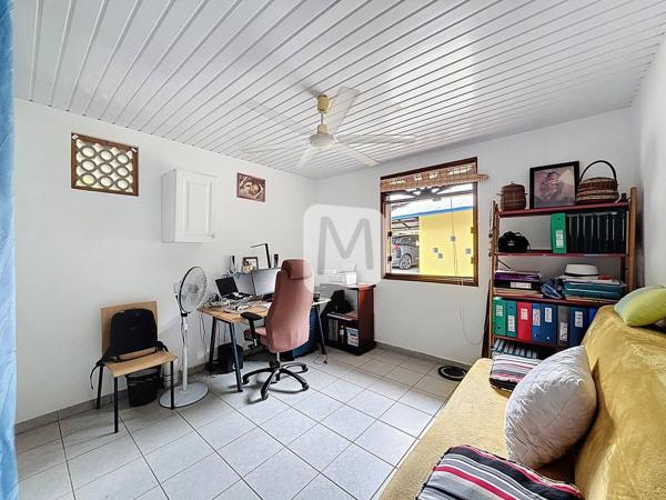 DPT GUYANE, à vendre MATOURY maison T4 de 114.08 m²  avec piscine + une maison T2 sur un terrain de 2500 m2