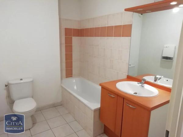 Appartement à louer 2 pièces 41.93m² Générac (30510)