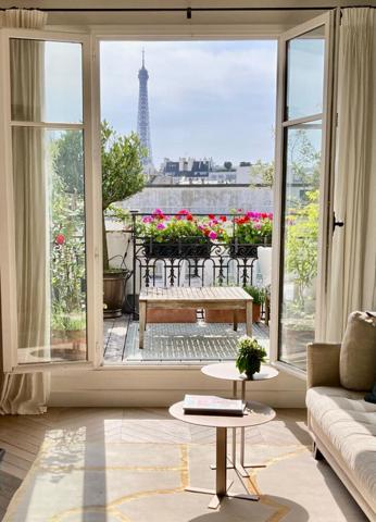 Paris 75116 Metro Pompe - Appartement 3P 65 m² 6eme et dernier étage avec terrasse de 14 m² plein sud vue Tour Eiffel €1 390 000 ** - Référence 25764