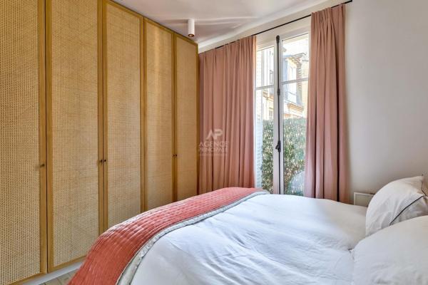 Paris 75116 Metro Pompe - Appartement 3P 65 m² 6eme et dernier étage avec terrasse de 14 m² plein sud vue Tour Eiffel €1 390 000 ** - Référence 25764