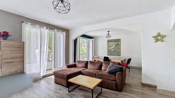 Appartement T5 - 115 m² - Libre