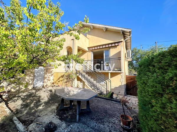 Maison
         4 pièces
        - 124 m² 349 000 € *