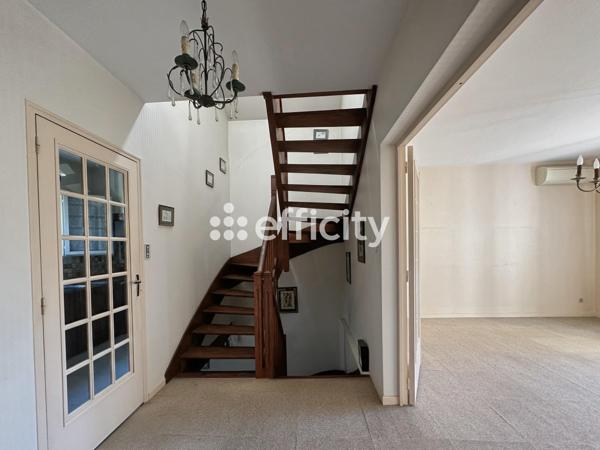 Maison
         4 pièces
        - 124 m² 349 000 € *