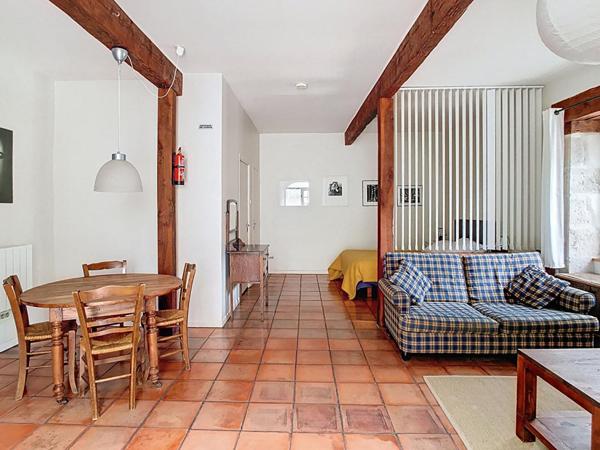 Superbe ensemble avec 5 gites et piscine