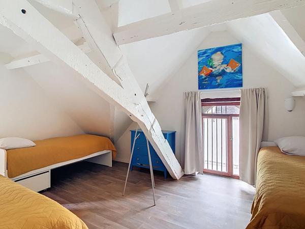 Superbe ensemble avec 5 gites et piscine